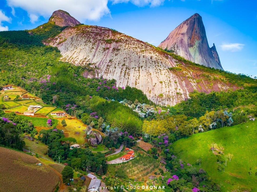 Flat Em Pedra Azul Apartamento Exterior foto